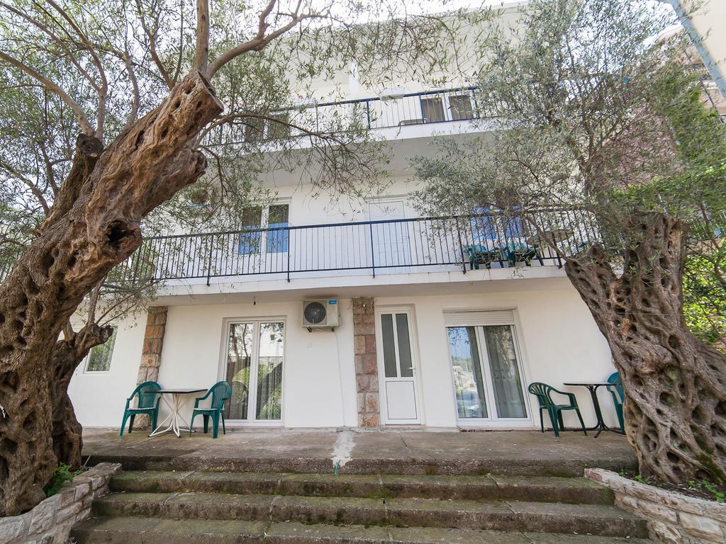Hana Accommodation Sveti Stefan Eksteriør bilde