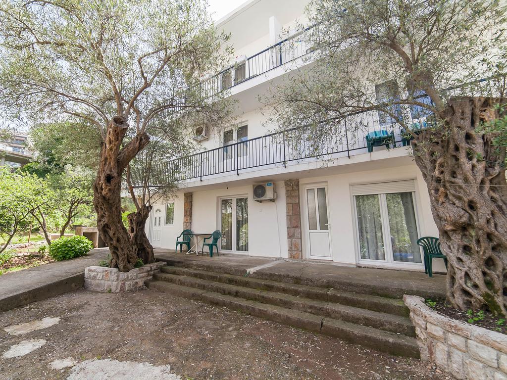 Hana Accommodation Sveti Stefan Eksteriør bilde