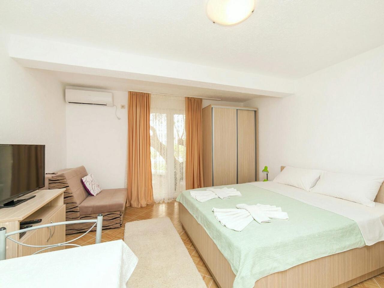 Hana Accommodation Sveti Stefan Eksteriør bilde