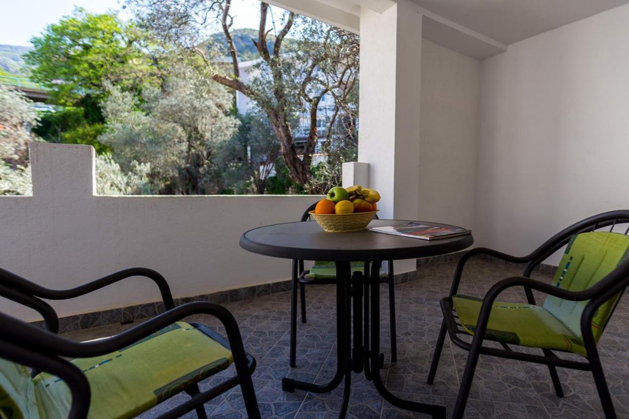 Hana Accommodation Sveti Stefan Eksteriør bilde